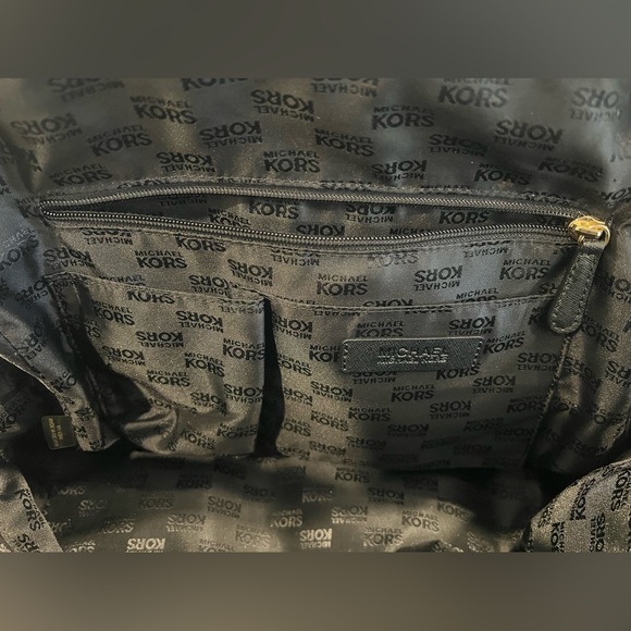 Michael Kors handbag - Picture 5 of 9